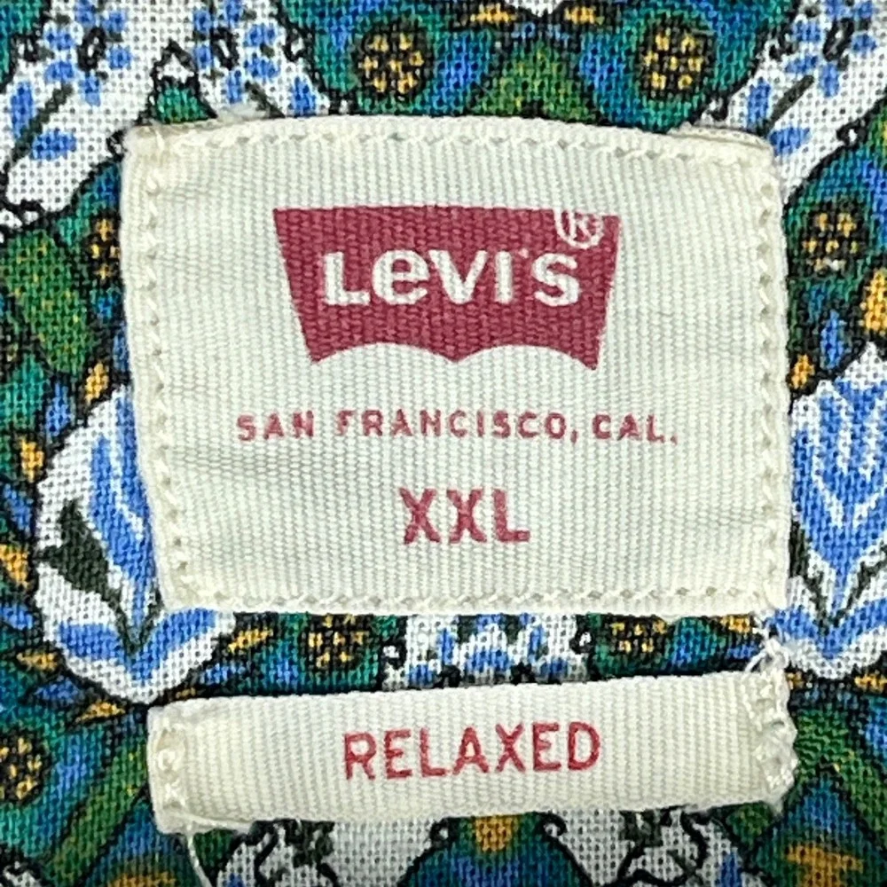 Levis levi button